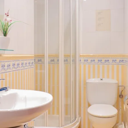 San Lorenzo * San Sebastián