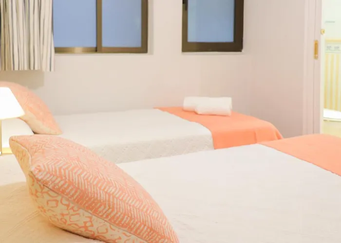 Pensión San Lorenzo *