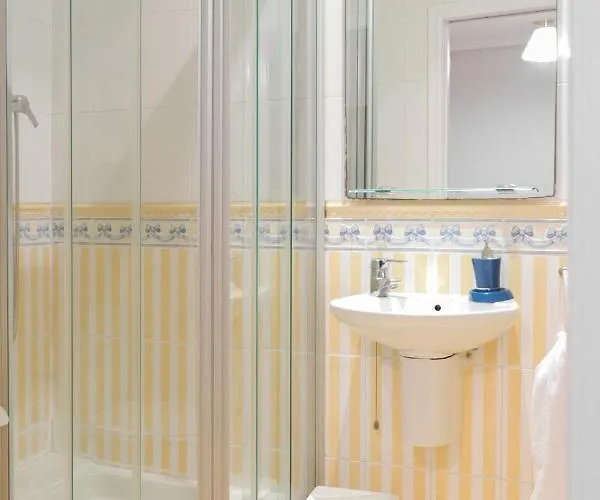 San Lorenzo Pensión San Sebastián